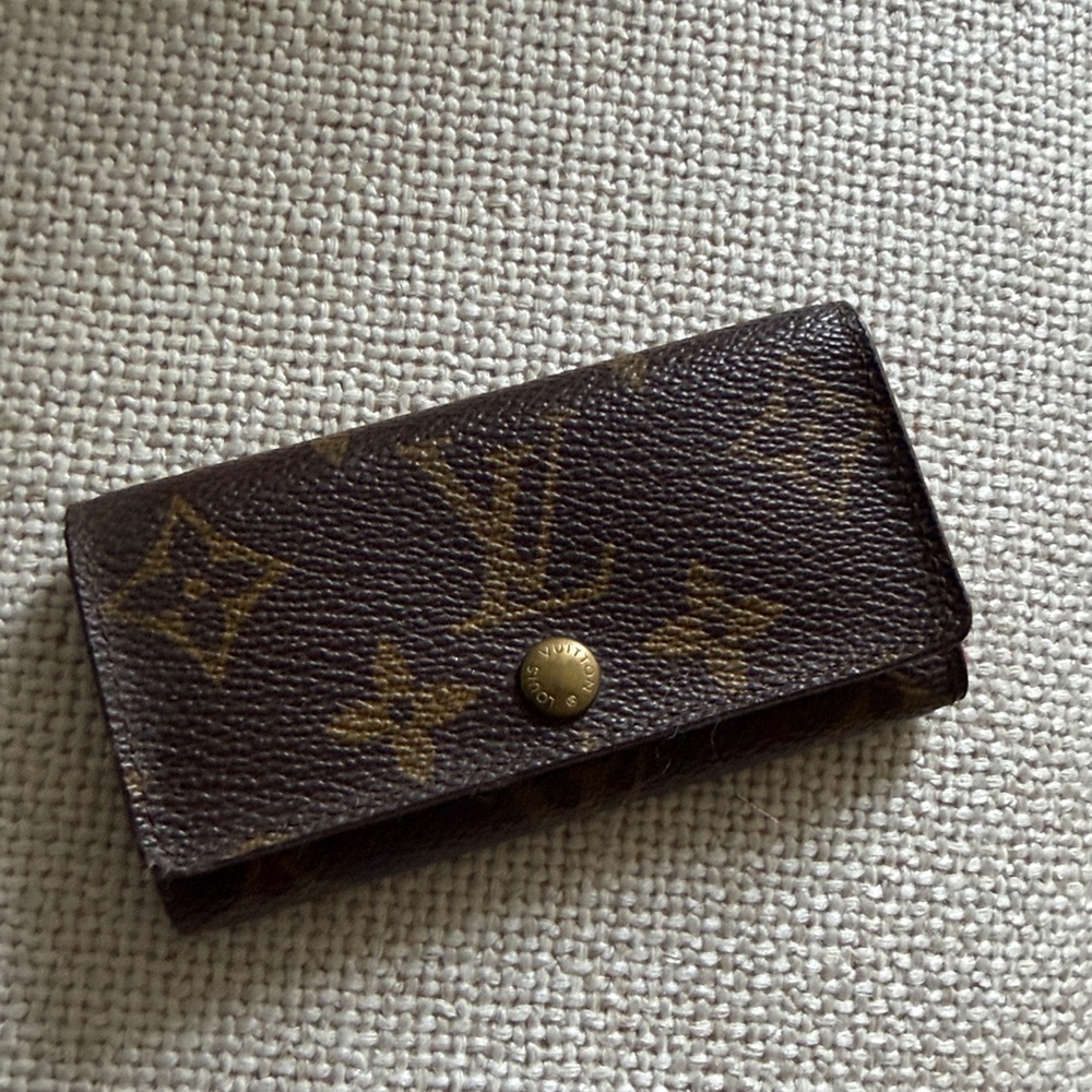 Louis Vuitton key holder